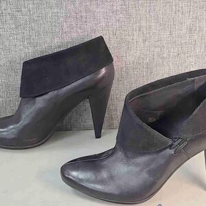 Black Fold-Over Leather High-Heel Ankle Boots